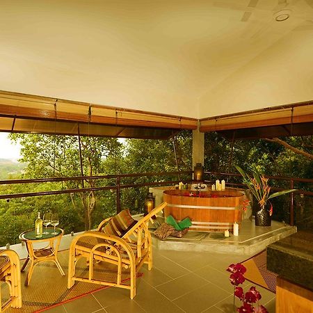 Ambong Rainforest Retreat Pantai Tengah  Exterior photo