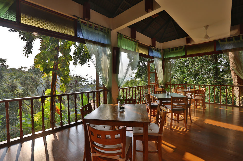 Ambong Rainforest Retreat Pantai Tengah  Exterior photo